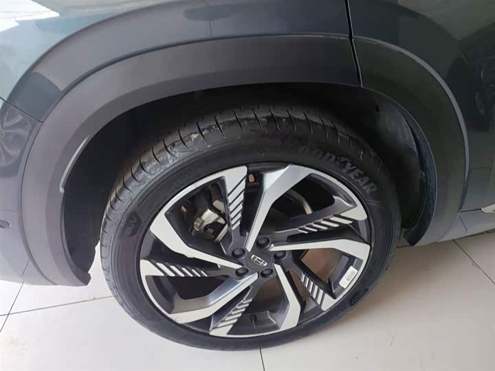 Фото 26 - Geely Monjaro