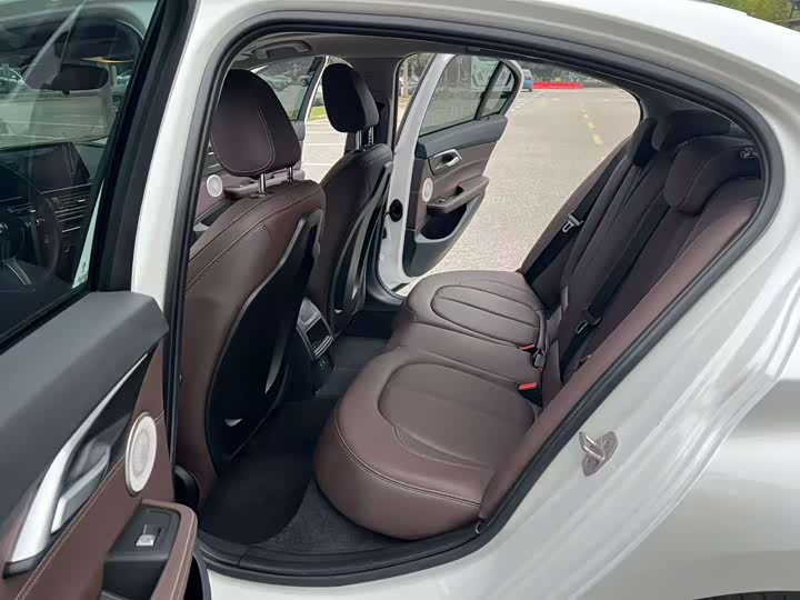 Фото 6 - BMW 1 Series