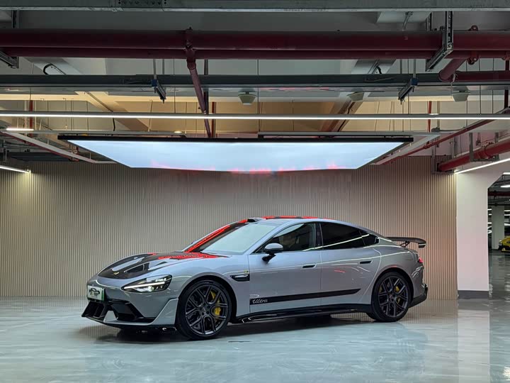 Фото 1 - Xiaomi SU7 Ultra