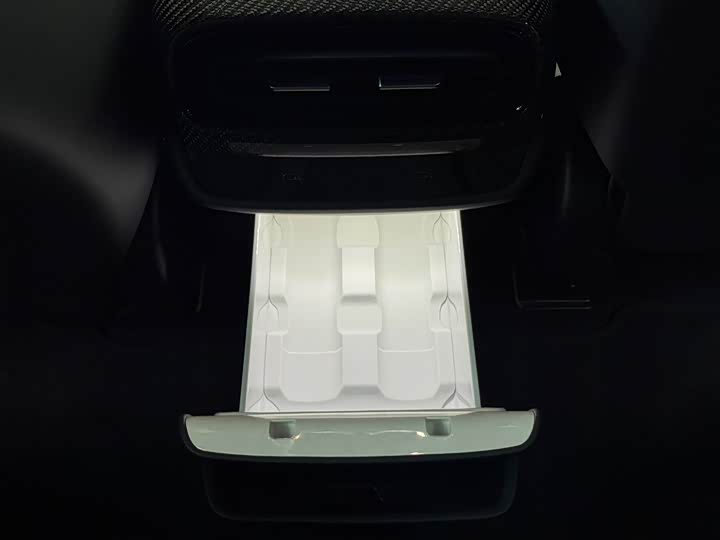 Фото 13 - Xiaomi SU7 Ultra