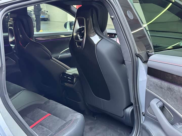 Фото 18 - Xiaomi SU7 Ultra