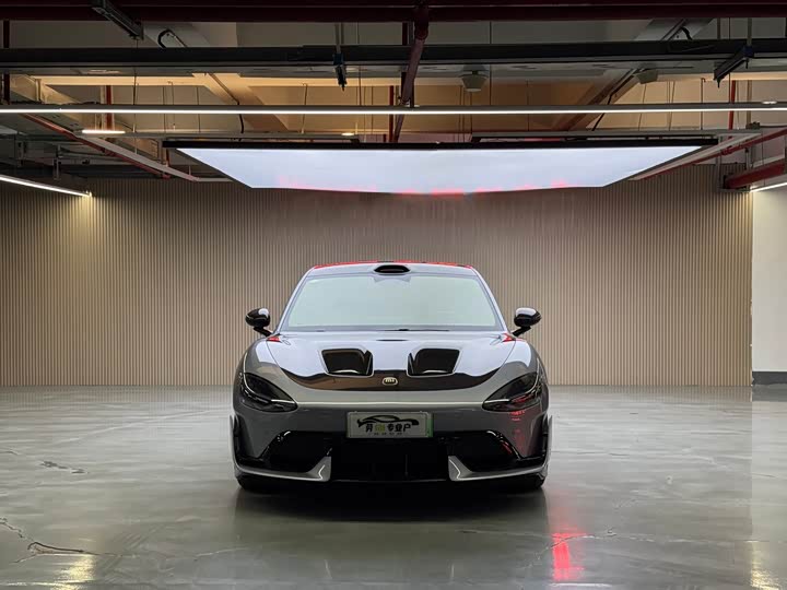 Фото 2 - Xiaomi SU7 Ultra