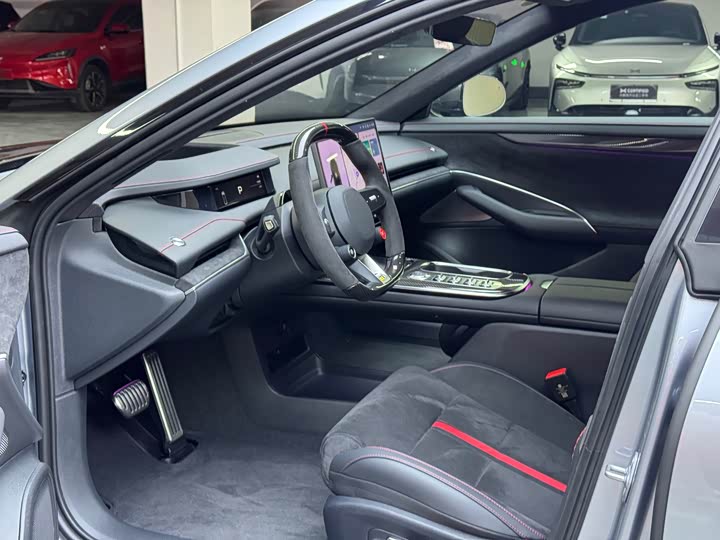 Фото 8 - Xiaomi SU7 Ultra