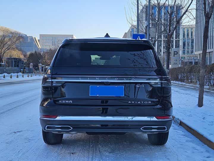 Фото 6 - Lincoln Aviator