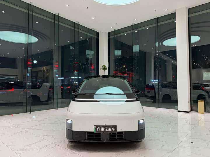 Фото 1 - LiXiang Mega