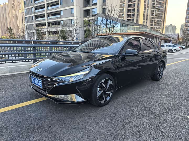 Фото 1 - Hyundai Elantra N line