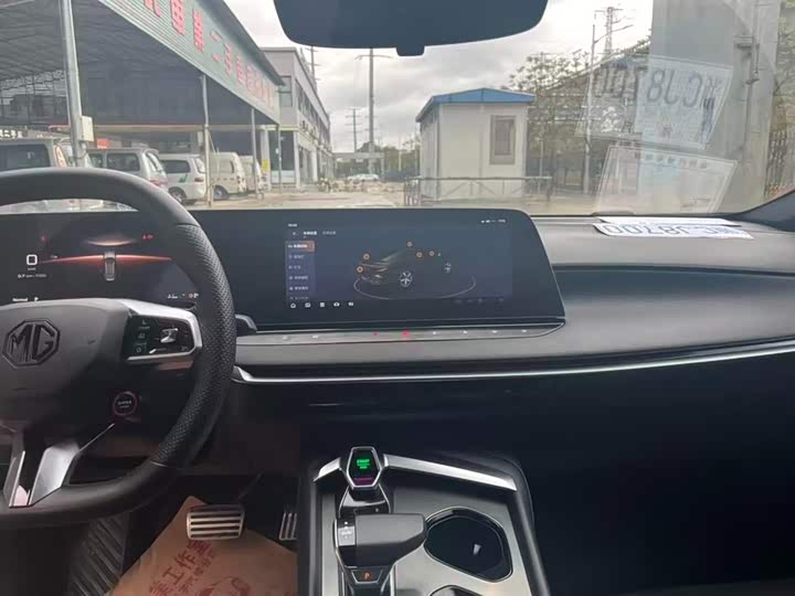 Фото 8 - MG Motor 7