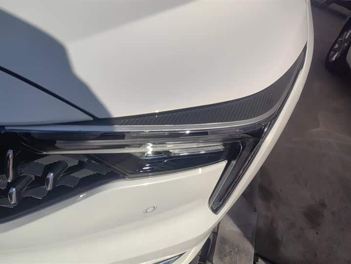 Фото 5 - Bestune B70