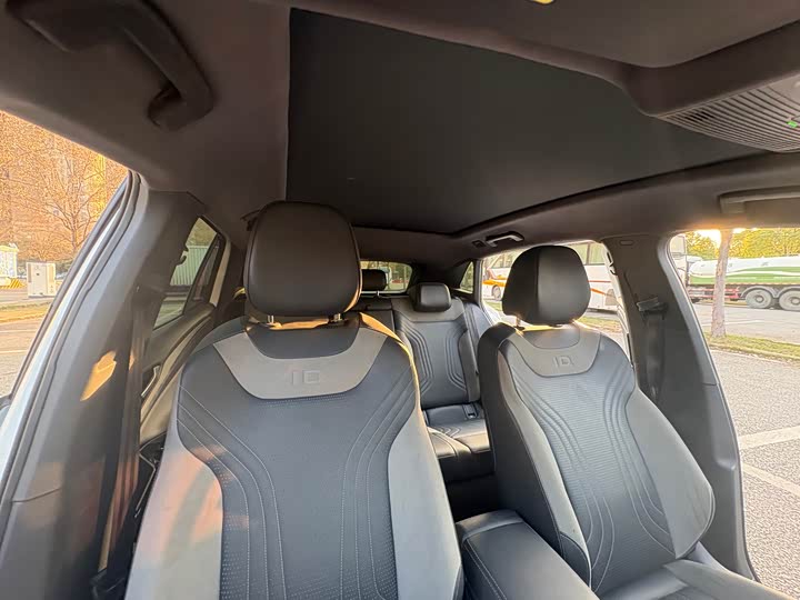 Фото 11 - Volkswagen ID.4 Crozz