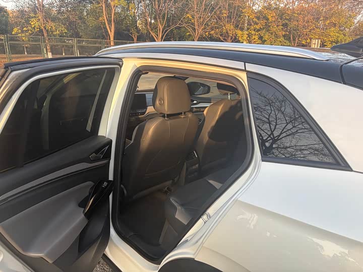 Фото 9 - Volkswagen ID.4 Crozz