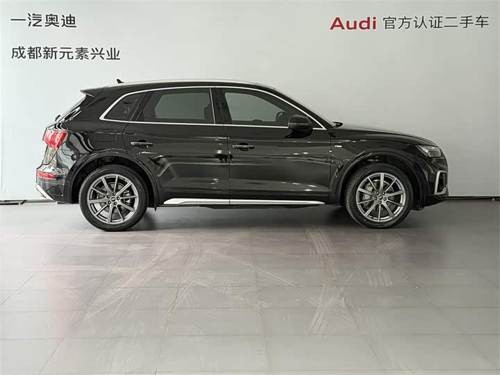 Фото 3 - Audi Q5L