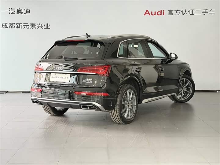 Фото 4 - Audi Q5L
