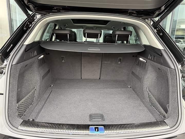 Фото 9 - Audi Q5L