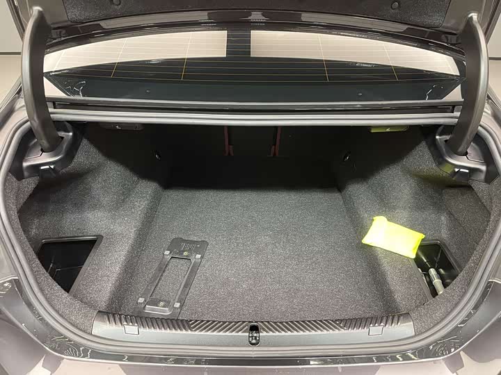 Фото 13 - BMW 5 Series