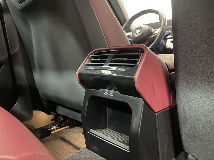 Фото 19 - BMW 5 Series