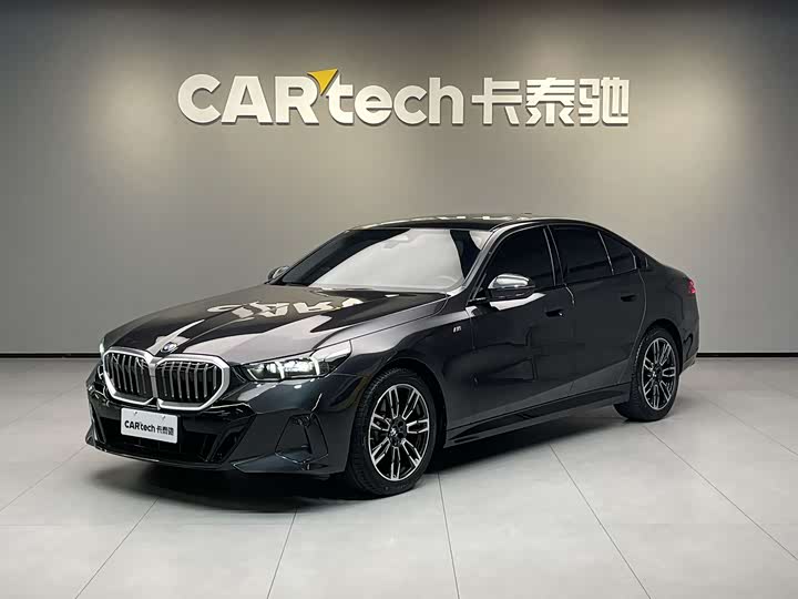 Фото 2 - BMW 5 Series