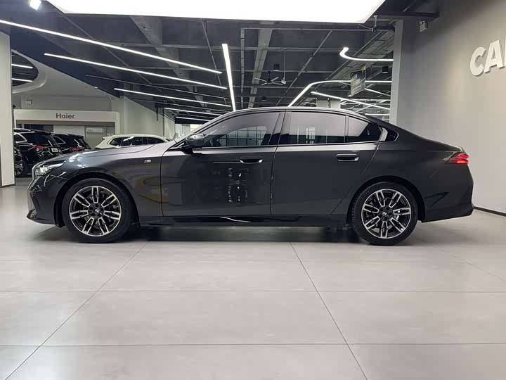 Фото 7 - BMW 5 Series