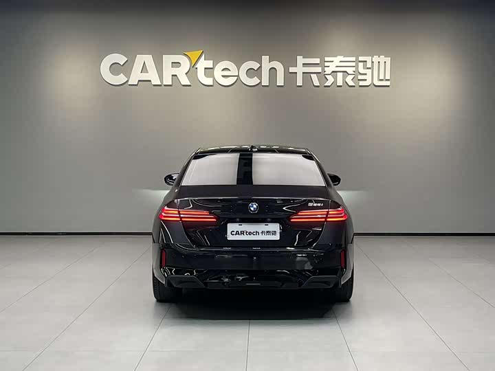 Фото 8 - BMW 5 Series