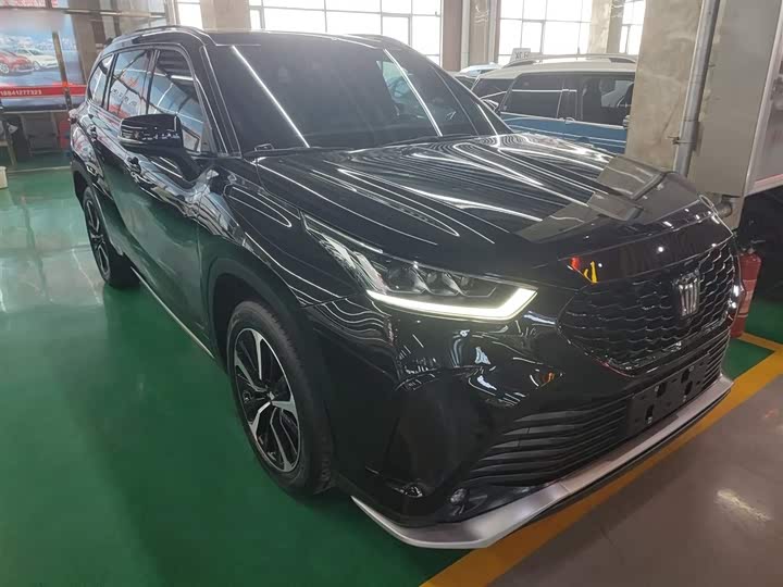 Фото 4 - Toyota Crown Kluger