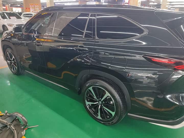 Фото 5 - Toyota Crown Kluger