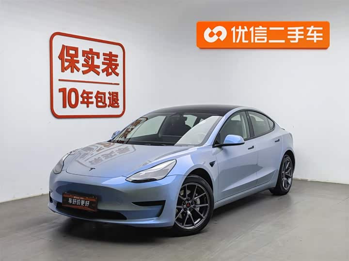 Фото 1 - Tesla Model 3