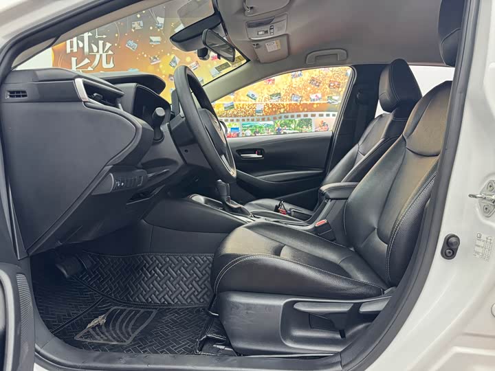 Фото 11 - Toyota Corolla