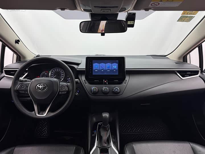 Фото 15 - Toyota Corolla