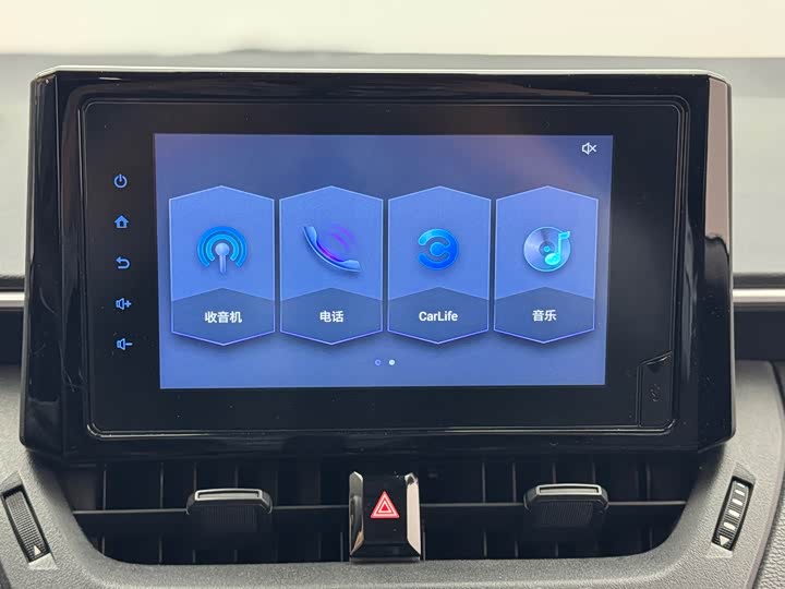 Фото 17 - Toyota Corolla