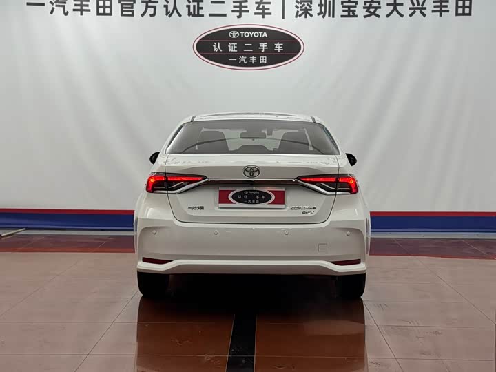 Фото 4 - Toyota Corolla