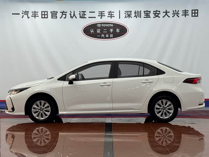 Фото 6 - Toyota Corolla