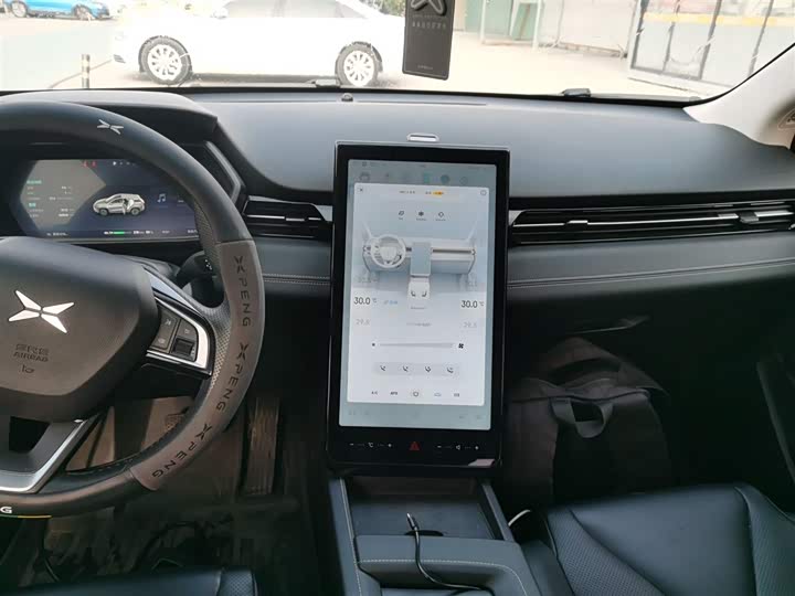 Фото 13 - XPeng G3