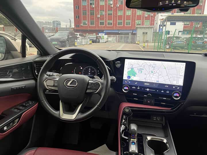 Фото 9 - Lexus NX