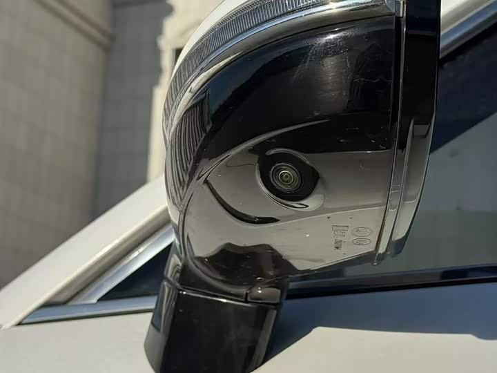 Фото 10 - Bestune T99