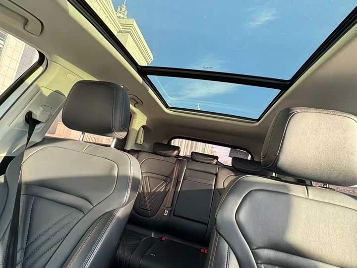 Фото 21 - Bestune T99