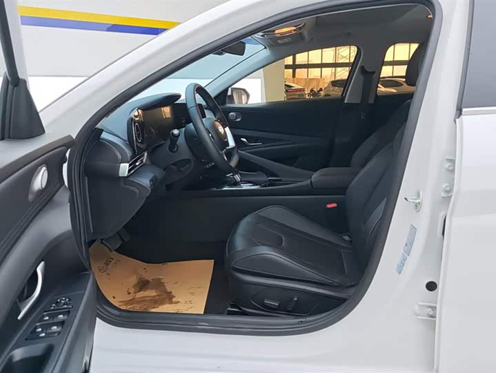 Фото 9 - Hyundai Elantra N line