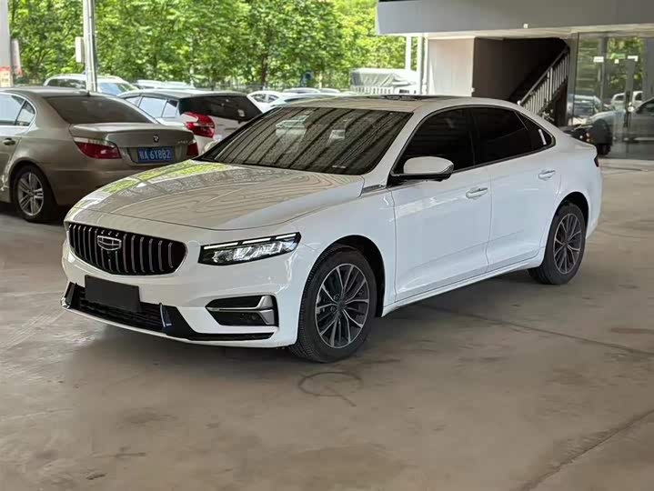 Фото 1 - Geely Preface