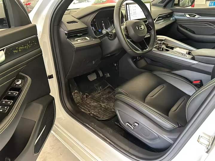 Фото 5 - Geely Preface