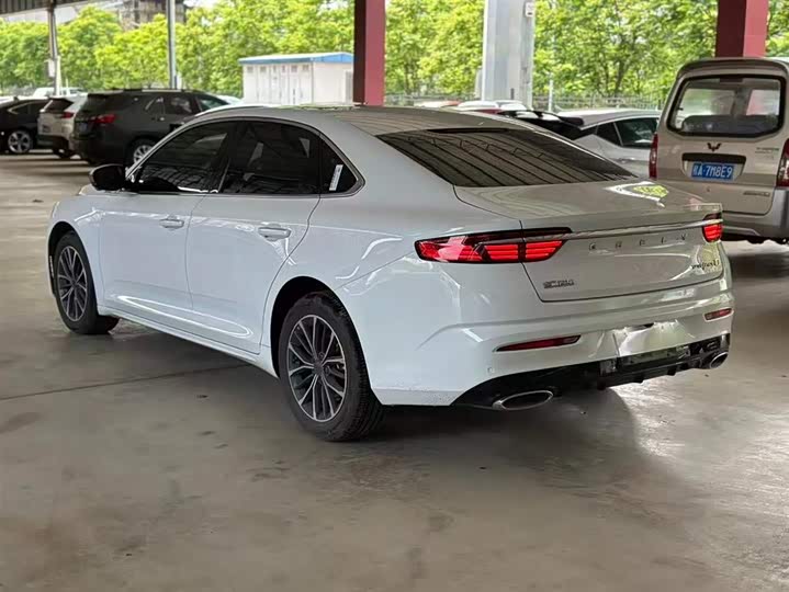 Фото 8 - Geely Preface