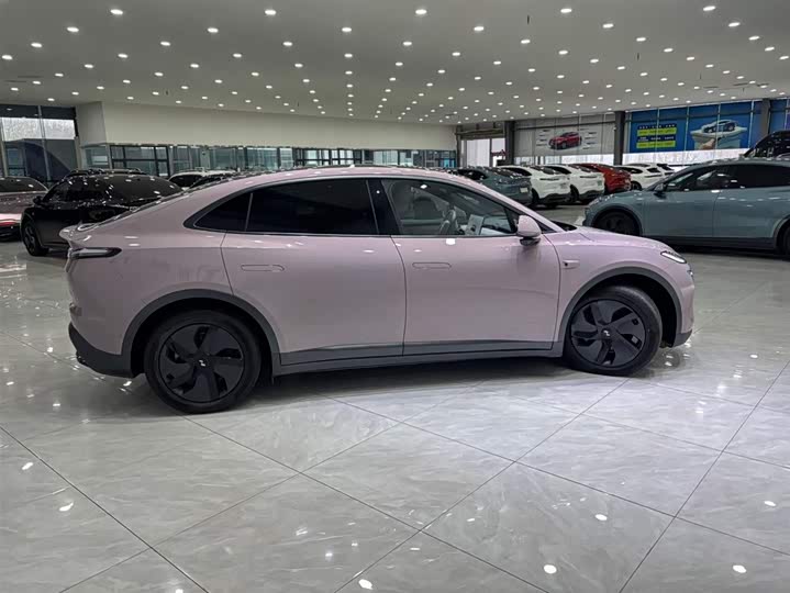 Фото 2 - Nio Onvo L60