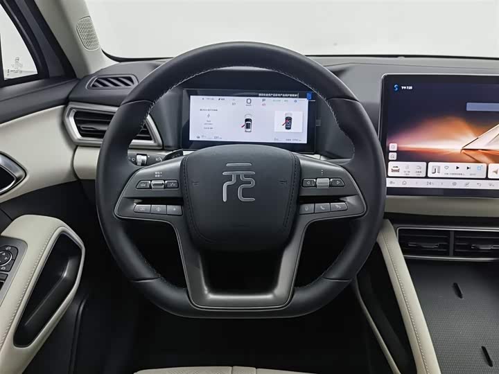 Фото 11 - BYD Yuan Up