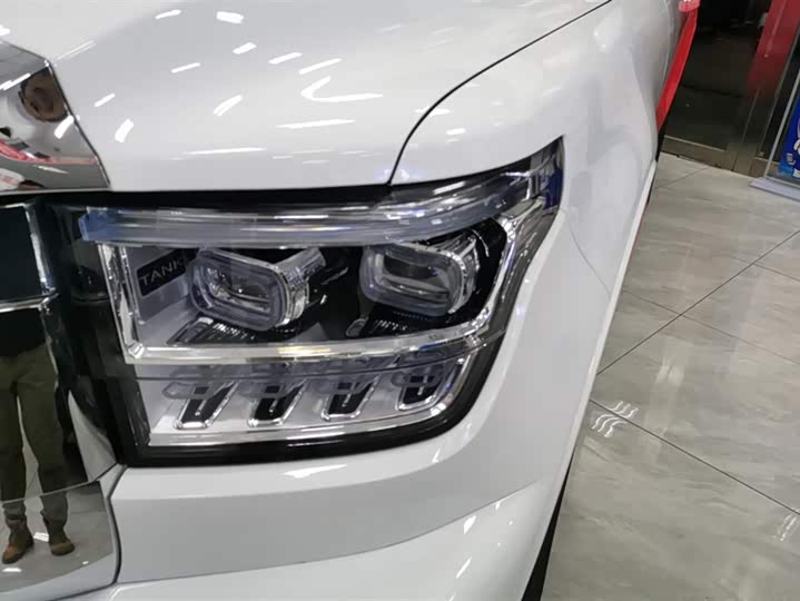 Фото 5 - Tank 500 Hybrid