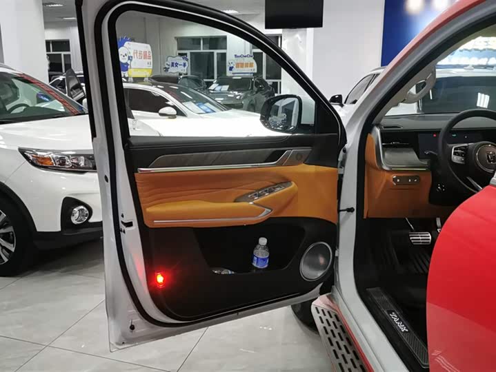 Фото 7 - Tank 500 Hybrid