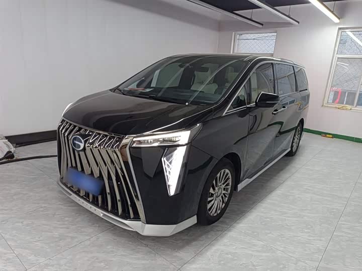 Фото 1 - GAC Trumpchi M8