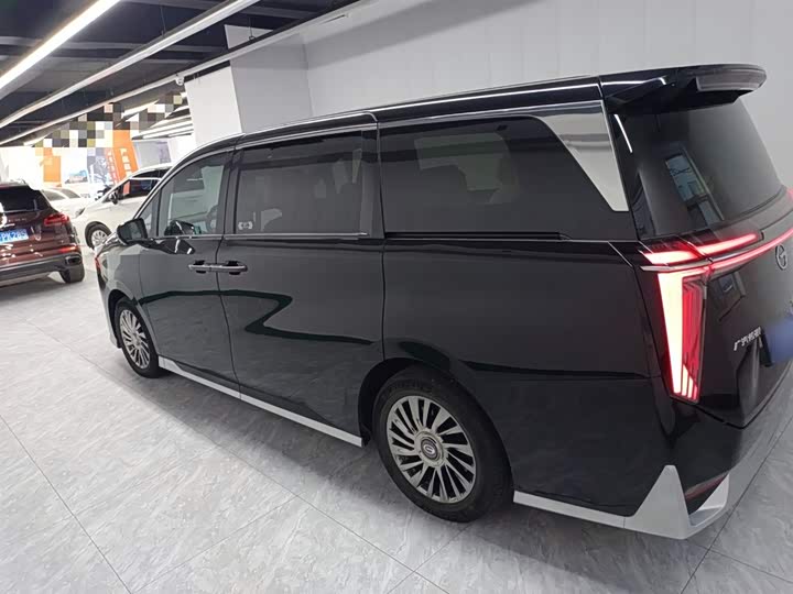 Фото 5 - GAC Trumpchi M8