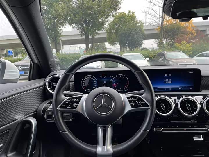 Фото 14 - Mercedes-Benz A-Class