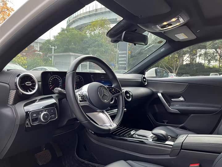 Фото 15 - Mercedes-Benz A-Class