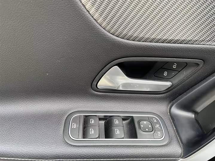 Фото 20 - Mercedes-Benz A-Class