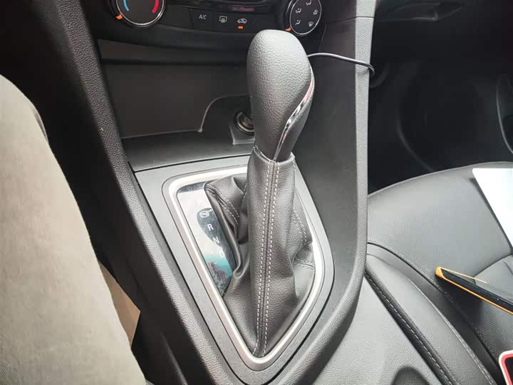 Фото 14 - Buick Excelle GT