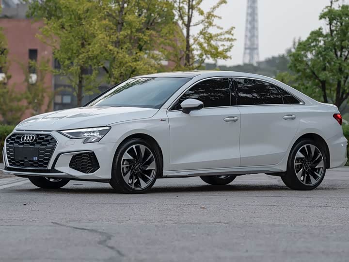 Фото 1 - Audi A3