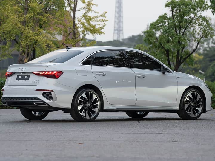 Фото 10 - Audi A3